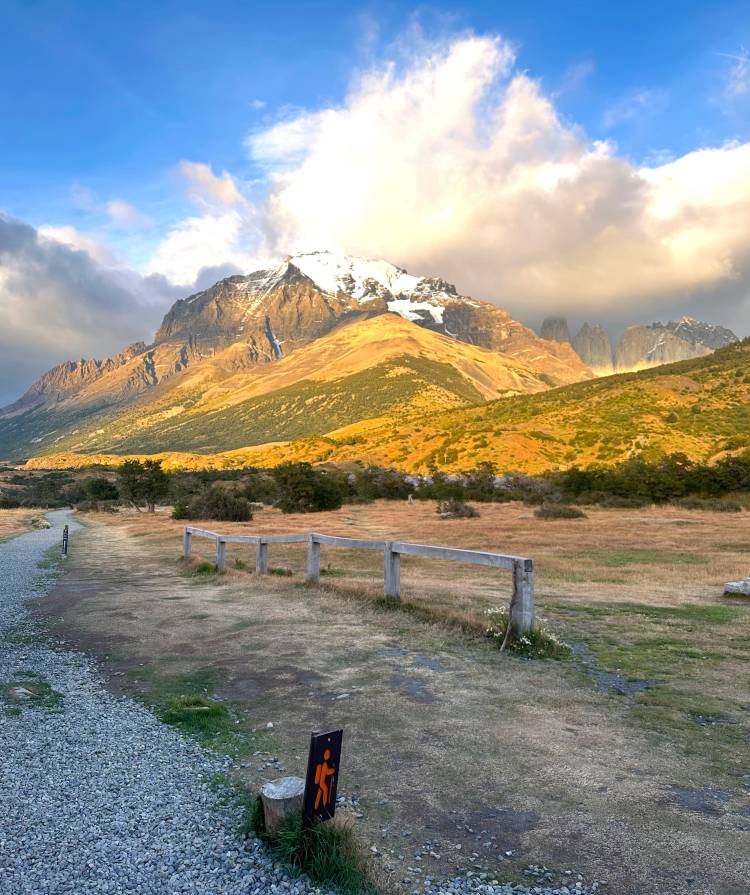 Hiking path of Mirador Las Torres Base with a mountain backdrop