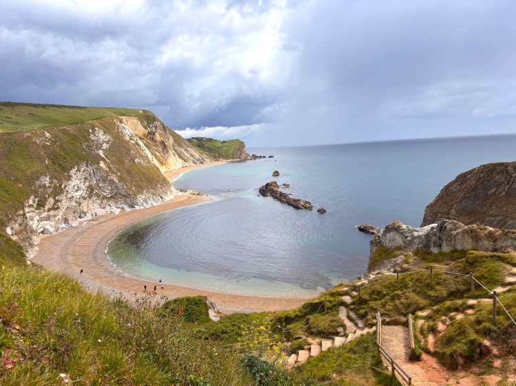 Coastal beach view in an alcove shape