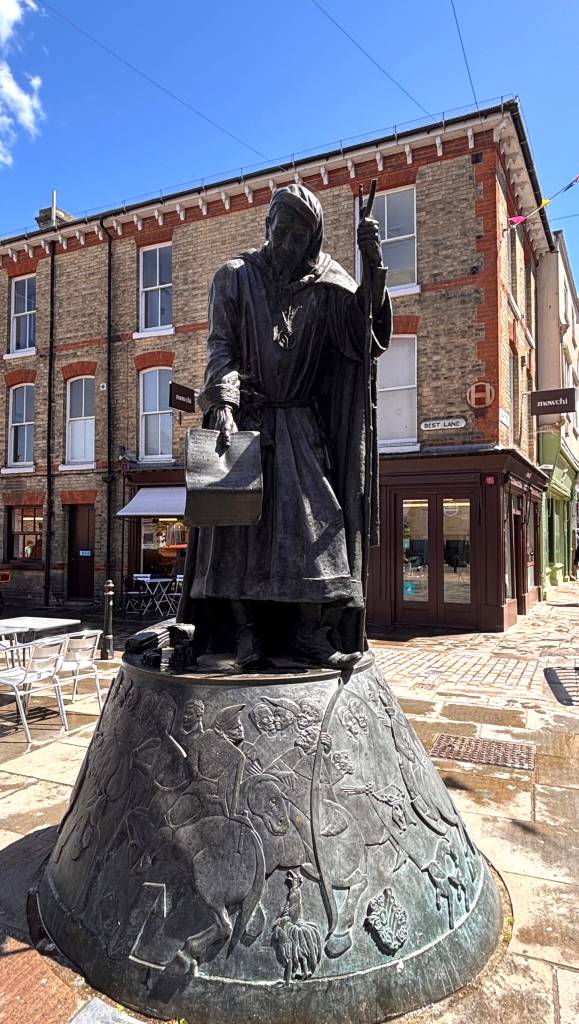 Geoffrey Chaucer statue